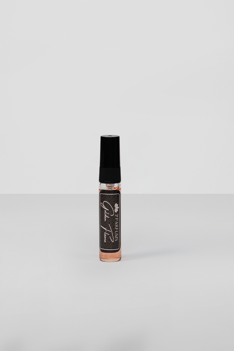 "7Perfumes Golden Flame – The 5ml bottle, a compact size with a luxurious Baccarat Rouge 540-inspired fragrance, perfect for testing or gifting."