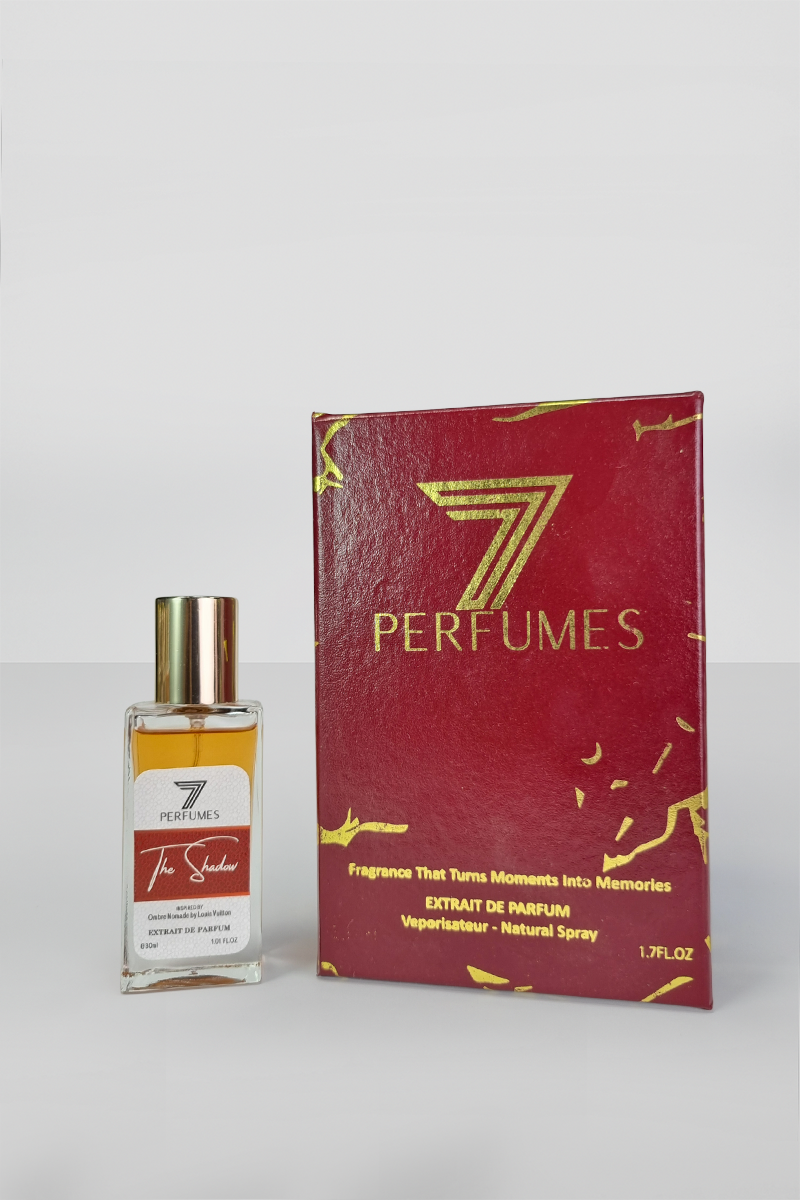 7Perfumes The Shadow – The 30ml bottle offers an elegant, rich fragrance with oud, rose, and amber in a compact size, perfect for everyday luxury.