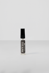 "7Perfumes Titans – The 5ml bottle carrying Creed Aventus-inspired fruity-woody luxury fragrance, ideal for sampling or on-the-go."